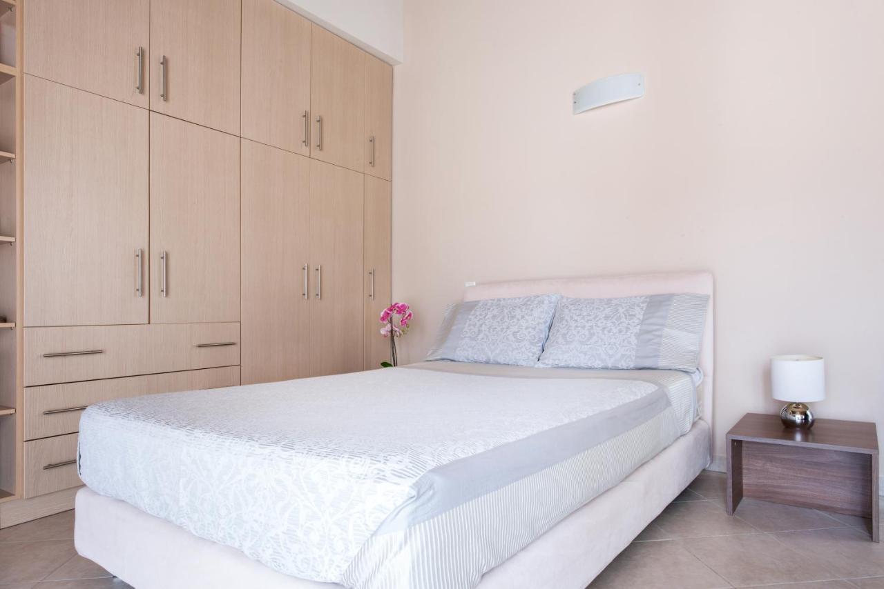Top Floor Modern Studio In Central Koropi Apartment Ngoại thất bức ảnh