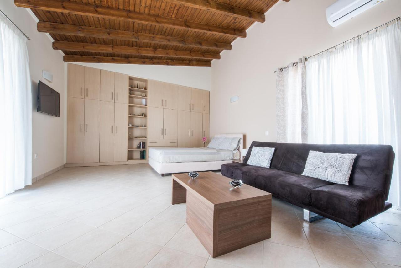 Top Floor Modern Studio In Central Koropi Apartment Ngoại thất bức ảnh